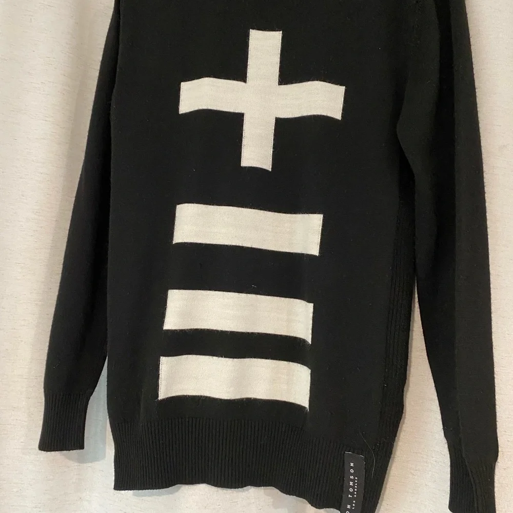 Ron Tomson Men’s Black Modern Signs Graphic Sweater